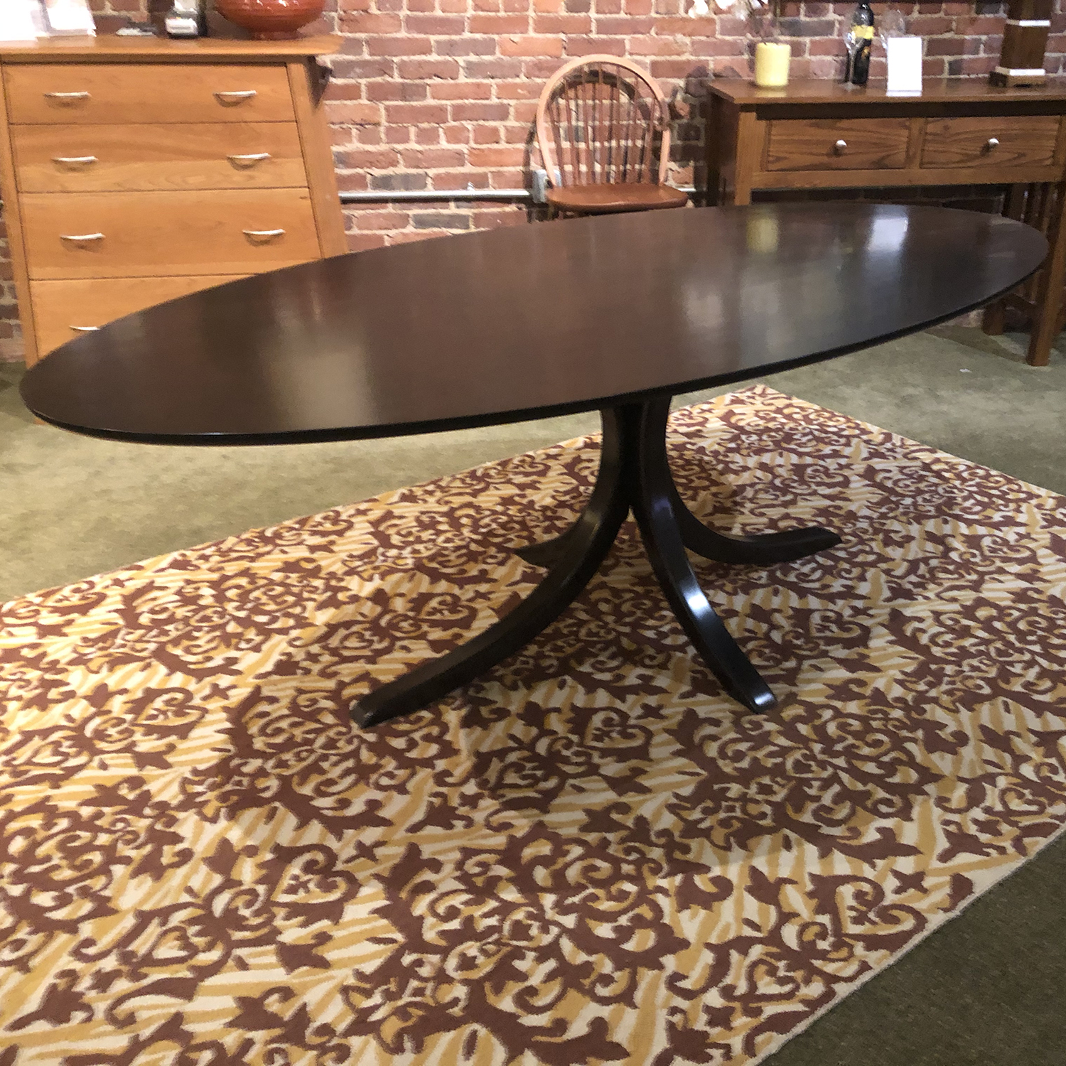 Vernon Pedestal Dining Table 255038