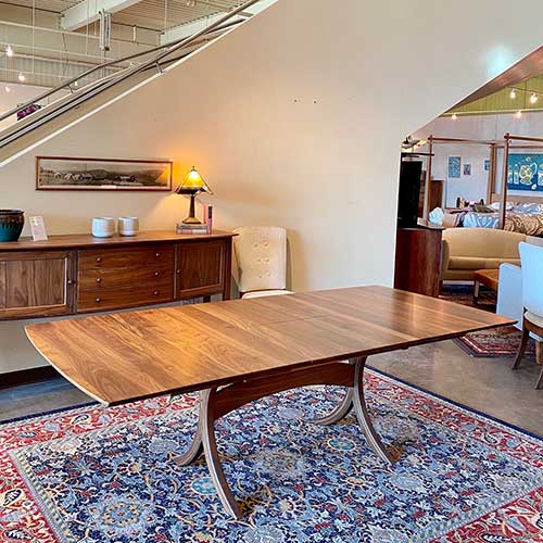 Vernon Trestle Butterfly Extension Table