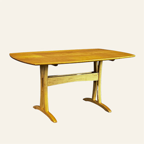Bridgewater Dining Table