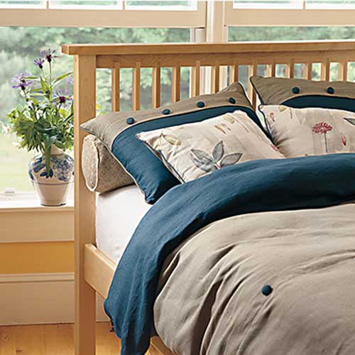 Arts & Crafts Mission style bed in solid wood