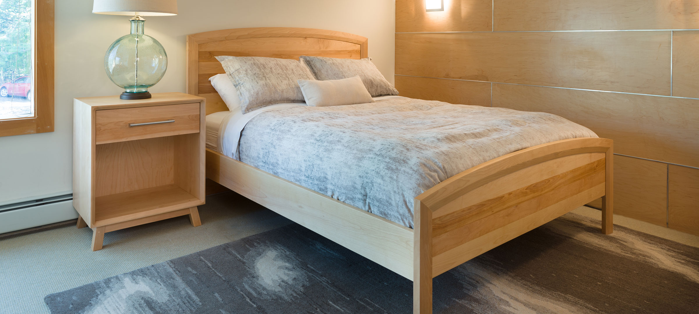 coventry bed and nightstandd