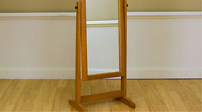 close up of standing mirror
